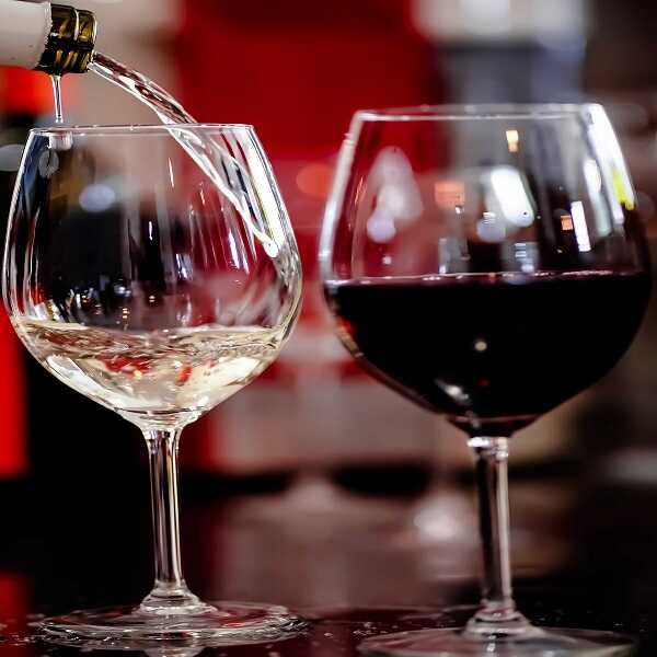 מה ההבדל בין יין אדום ליין לבן